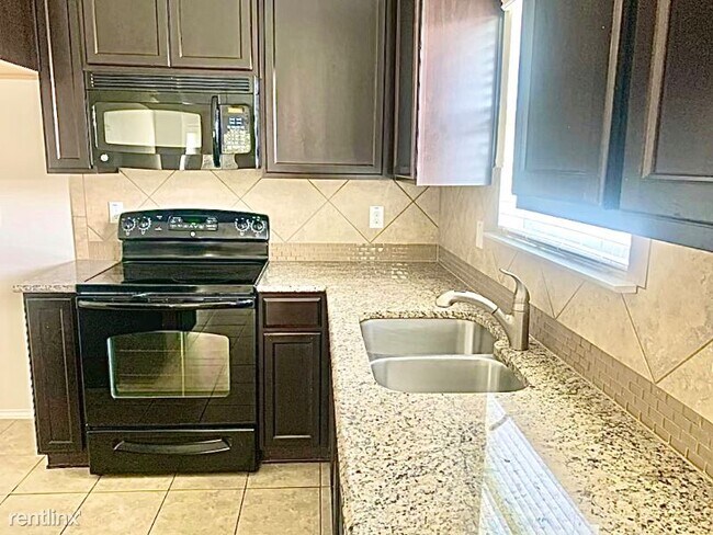 Building Photo - 3 br, 2 bath House - 6600 Sendero Ln