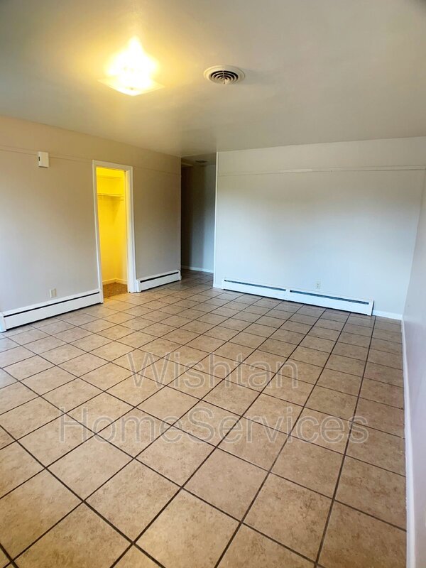Foto del edificio - 1301 Riverview Dr