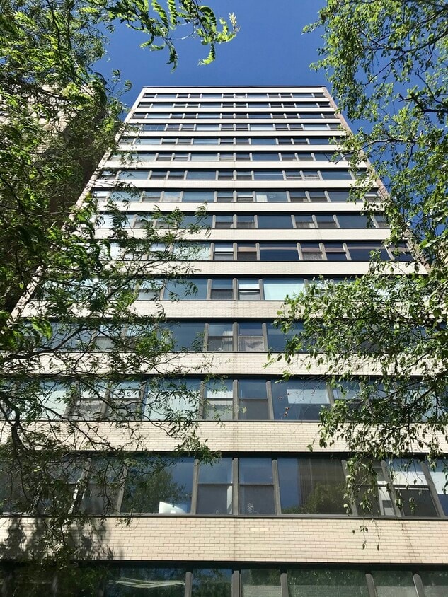 Primary Photo - 1540 N State Pkwy