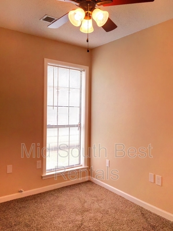 Building Photo - 4709 Stoney Hill Dr