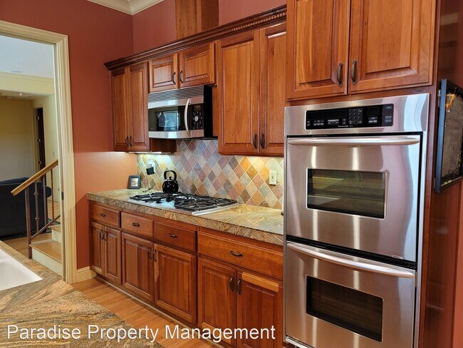 Building Photo - 4 br, 4 bath House - 540 Marissa Lane