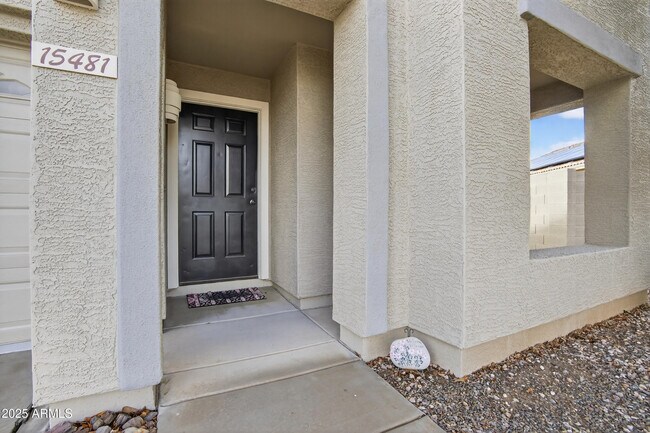 Foto del edificio - 15481 W Mauna Loa Ln