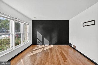Building Photo - 7706 Swan Terrace