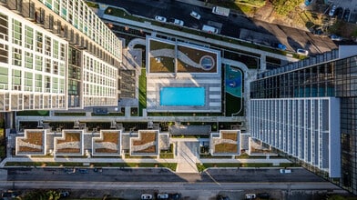 Building Photo - Smith & Farrow Rental Homes