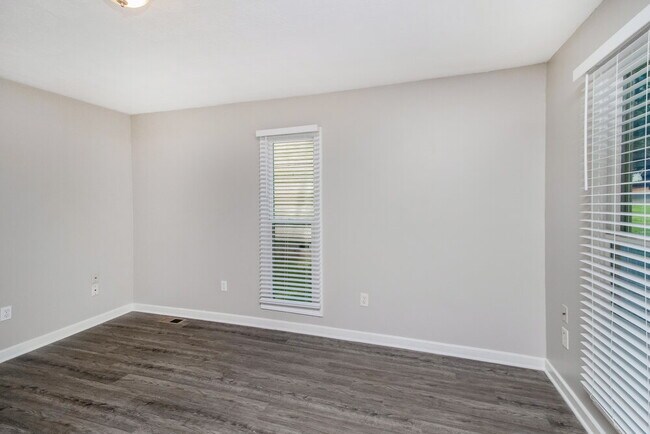 Building Photo - 3801 Davis Ln