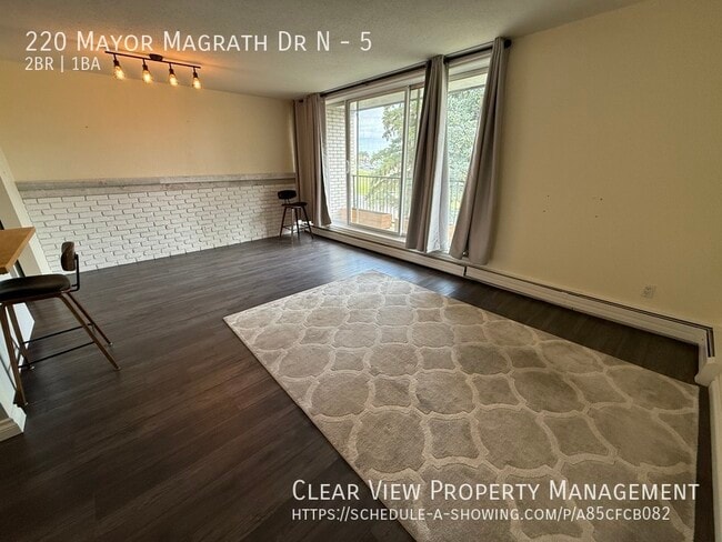 Building Photo - Well-maintained and cozy 2-bedroom, 1-bath...