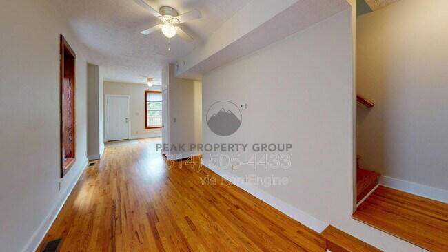 Foto del edificio - 1366 Indianola Ave
