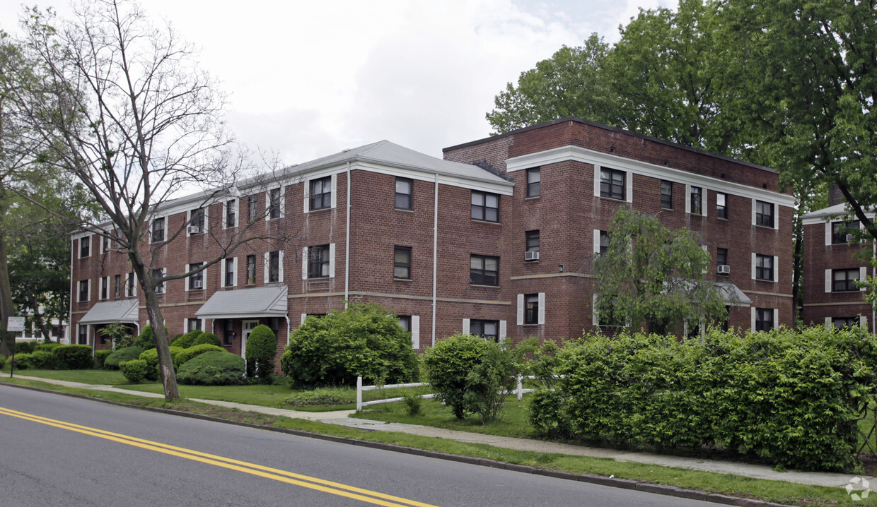 Primary Photo - 194 Union Ave Apartments