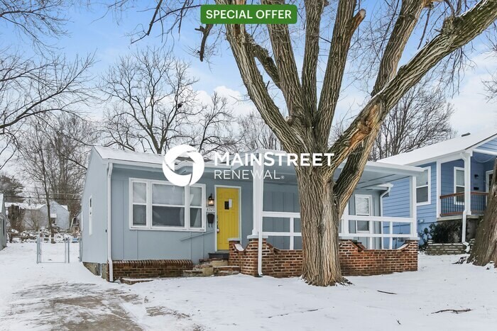 Primary Photo - 3 Bedroom Pet-Friendly Home in Kansas City...