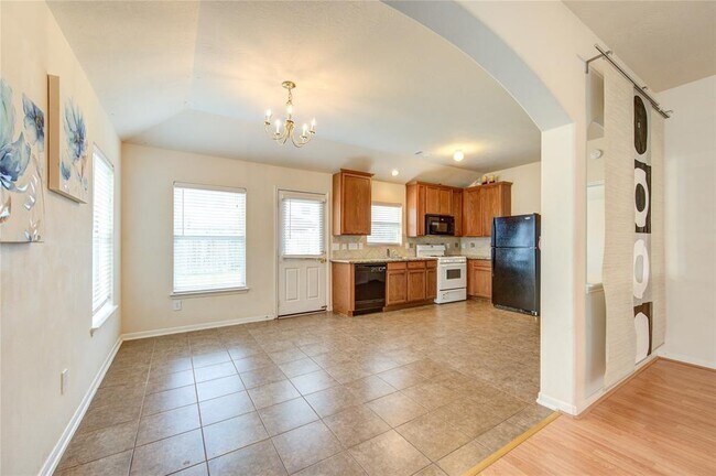 Building Photo - 25223 Florina Ranch Dr