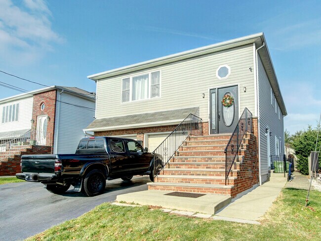 Building Photo - 2809 Grasselli Ave