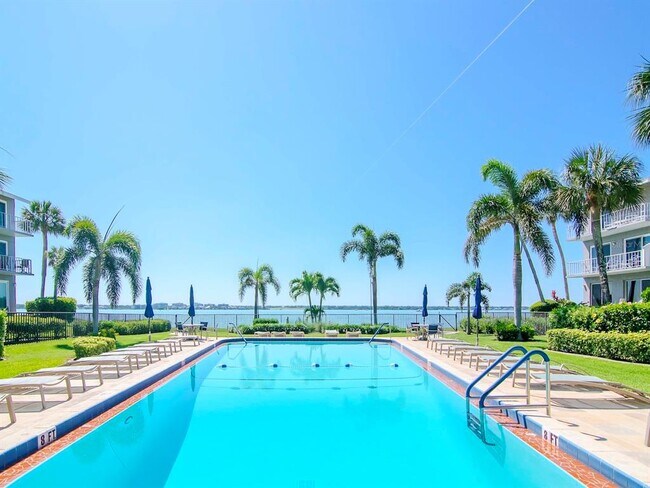 Foto del edificio - 1301 Gulf Blvd