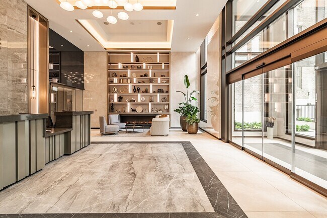 Building Photo - 1518 Rue Sherbrooke O