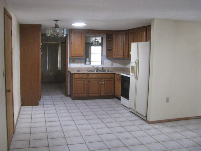 Building Photo - 13523 Outboard Ct