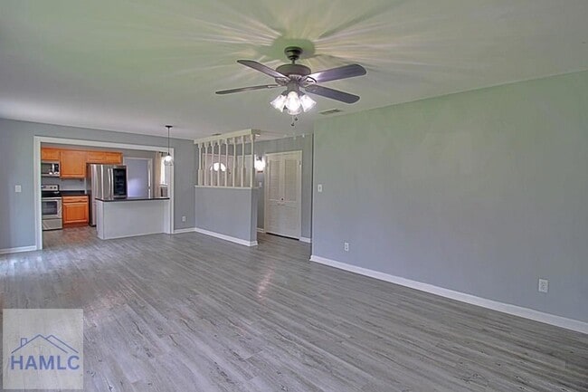 Building Photo - 511 Red Oak Rd
