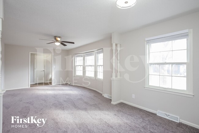 Building Photo - 1218 NE 80th Terrace