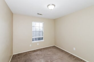 Building Photo - 6618 Sutton Meadows Dr