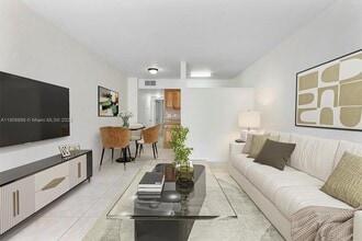 Building Photo - 1715 N 16th Ave