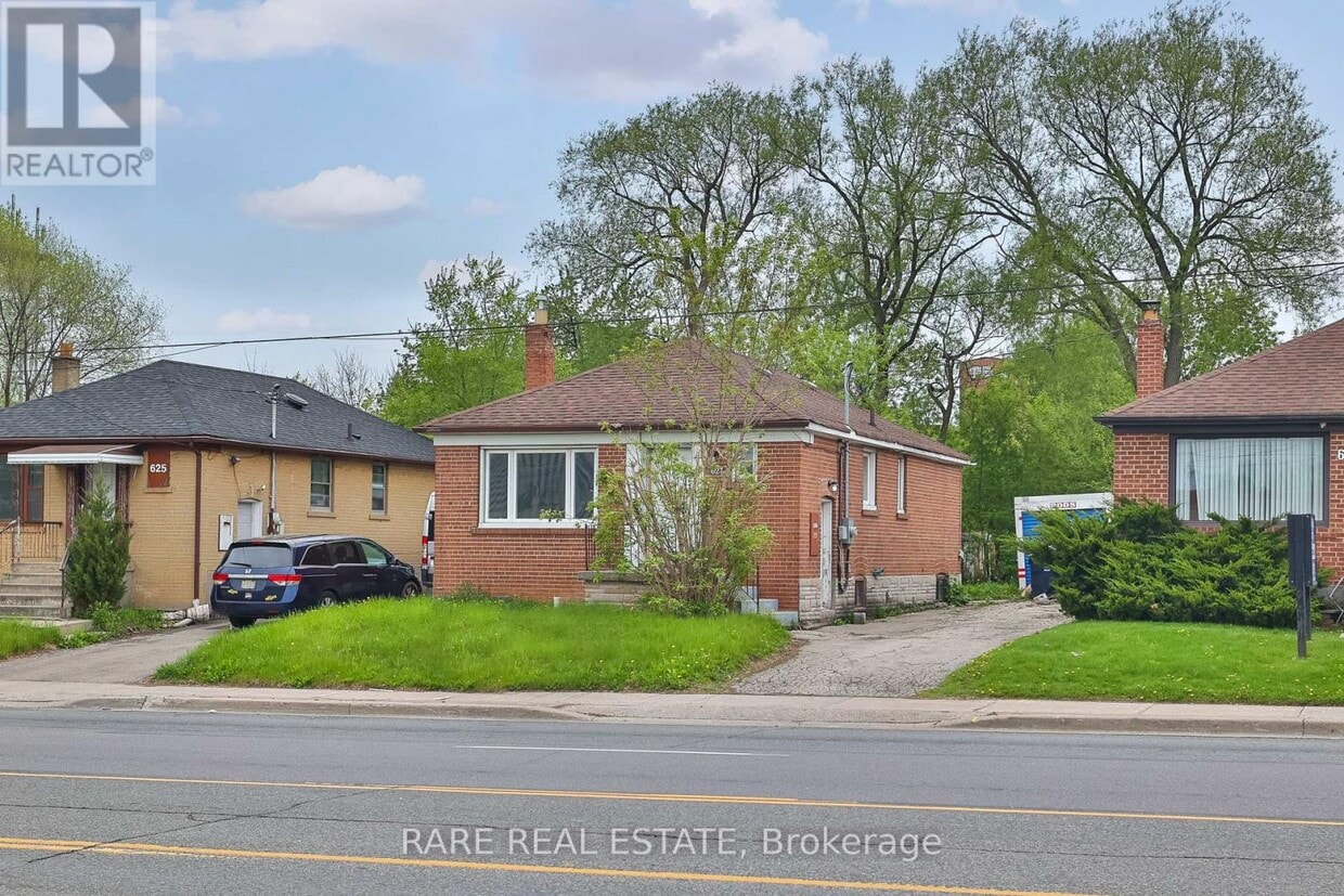 Photo principale - 627 Sheppard Ave W