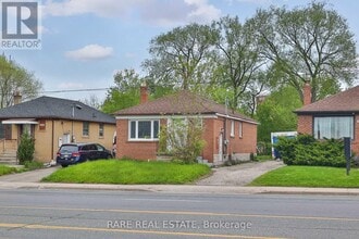 Building Photo - 627 Sheppard Ave W Building Photo - 627 Sheppard Ave W