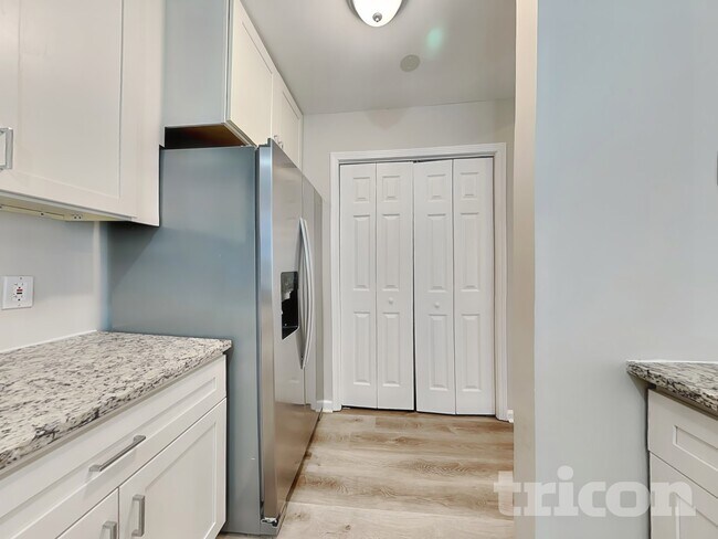 Foto del edificio - 219 Arlington Ct