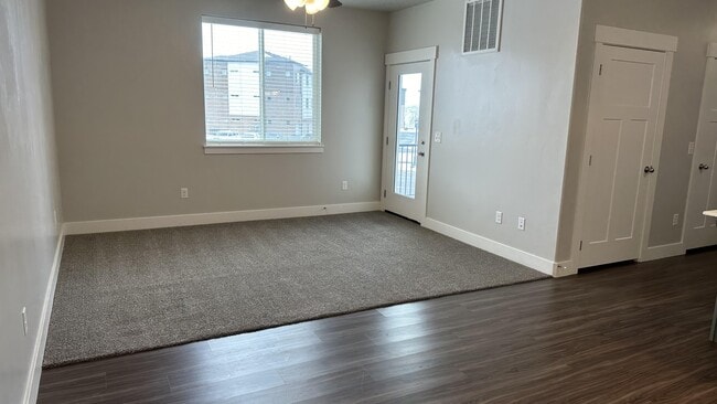 Foto del edificio - 767 N 260 W