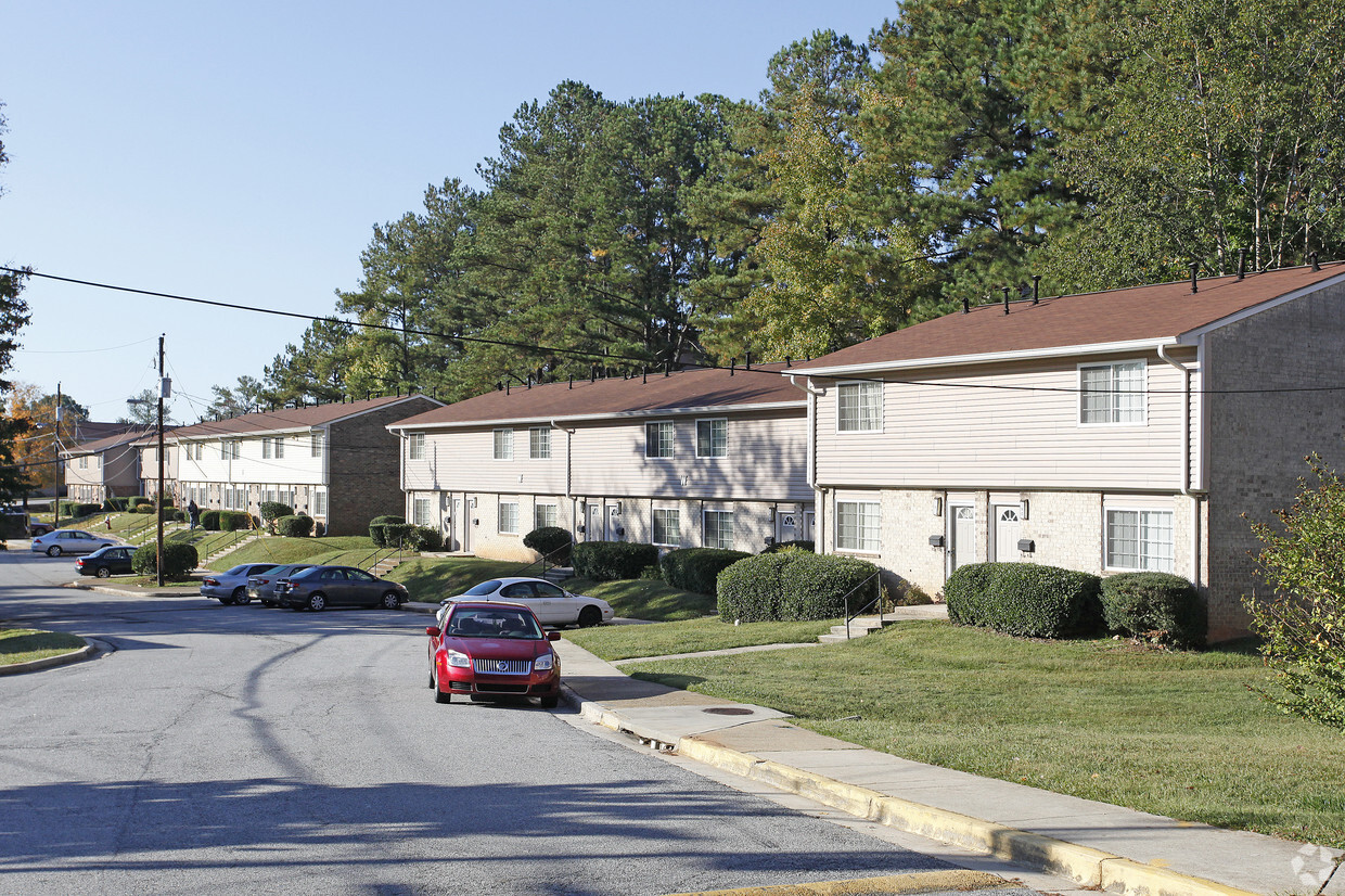 Primary Photo - Fairburn Townhouses