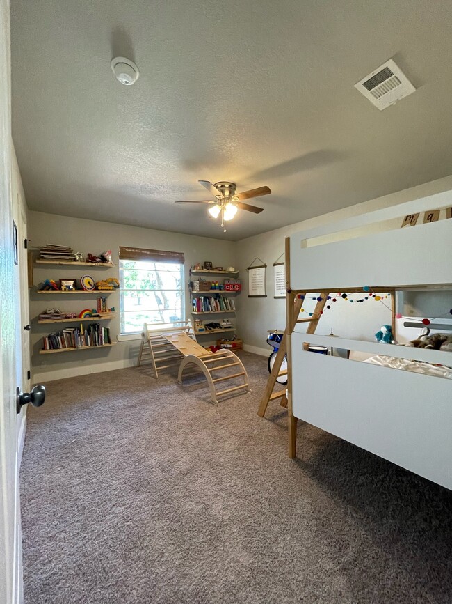 Foto del edificio - 6315 Beau Allen Ct