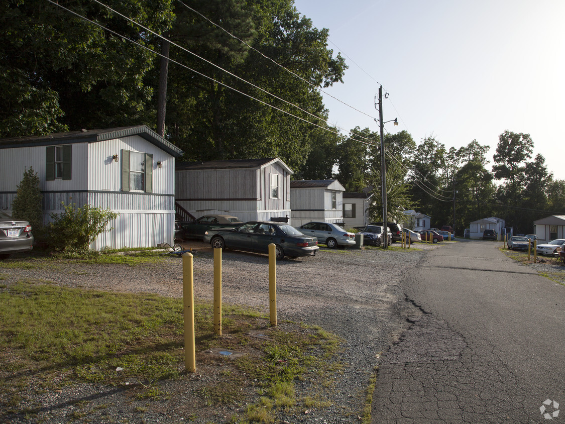 Building Photo - Airport Mobile Home Park