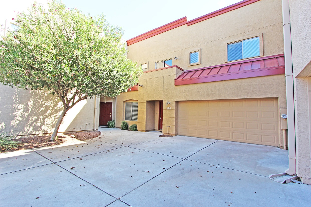 1015 S Val Vista Dr, Mesa, AZ 85204 Townhome Rentals in Mesa AZ
