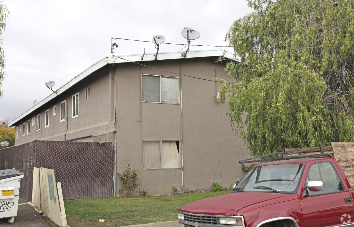 Foto del edificio - 6327 Baine Ave