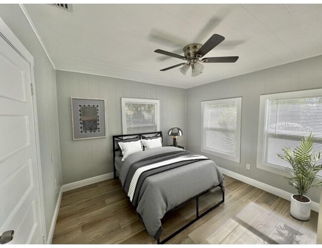 Photo - 3619 E Frierson Ave Apartment