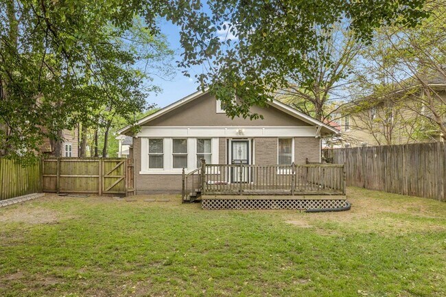 Building Photo - 230 Garland St