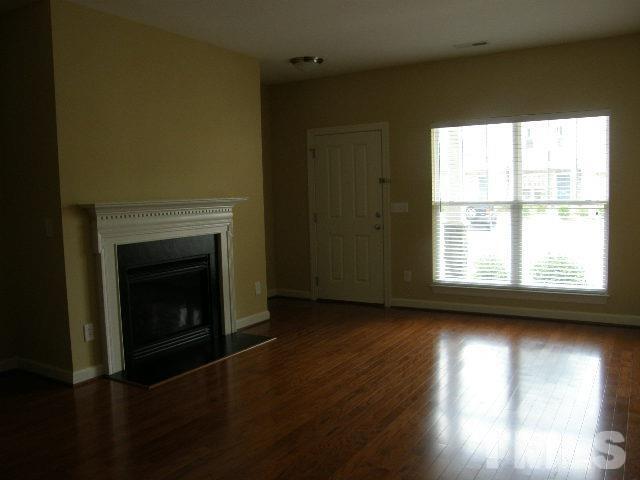 Building Photo - 8820 Orchard Grove Way