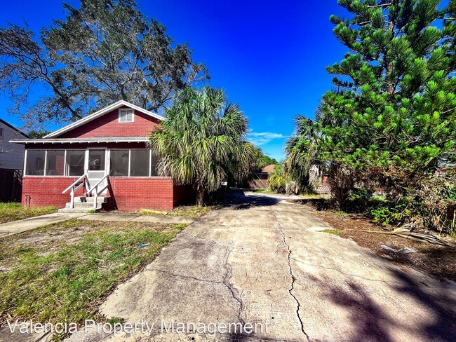 Building Photo - 3 br, 1 bath House - 2417 10th Ave S