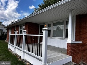 Building Photo - 119 Cardinal Ln