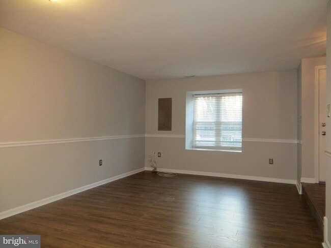 Building Photo - 2206 Ash Grove Rd