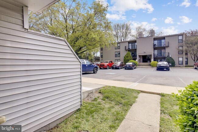 Building Photo - 118 Duvall Ln