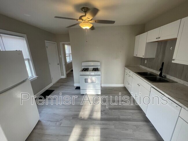 Foto del edificio - 476 Dulaney Ave