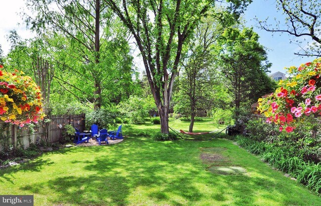 Foto del edificio - 3940 Garrison St NW