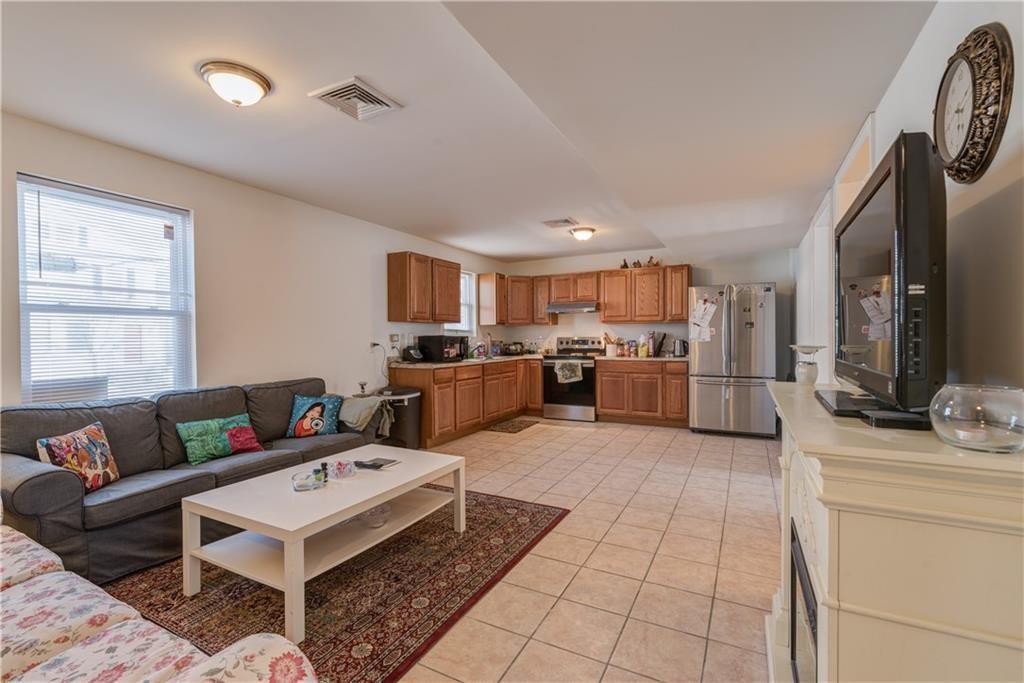 Foto principal - 976 Atwells Ave