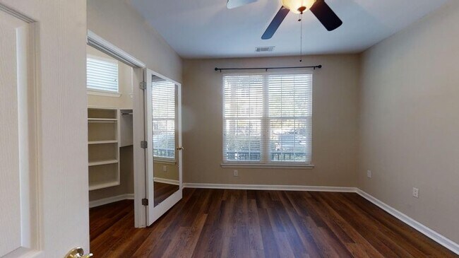 Foto del edificio - 1516 Telfair Way