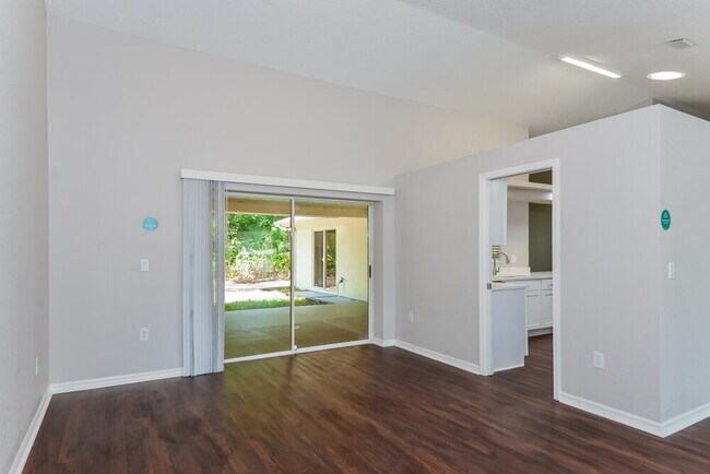 Building Photo - 4537 Chimney Creek Dr