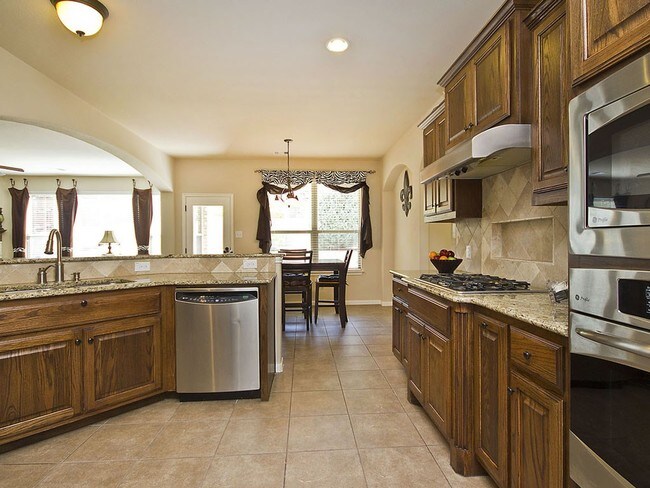 Foto del edificio - 271 Longmont Ln