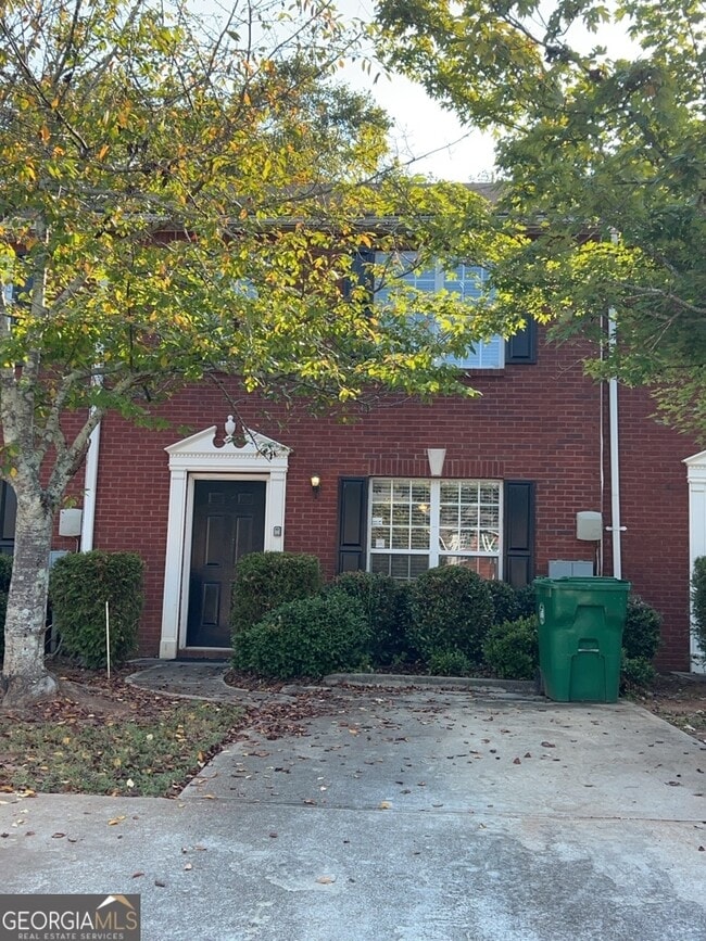 Building Photo - 5801 Strathmoor Manor Cir