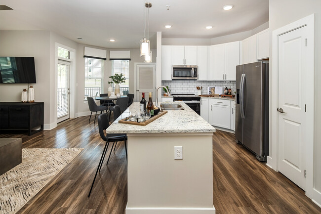 Building Photo - Abberly Royal Creek