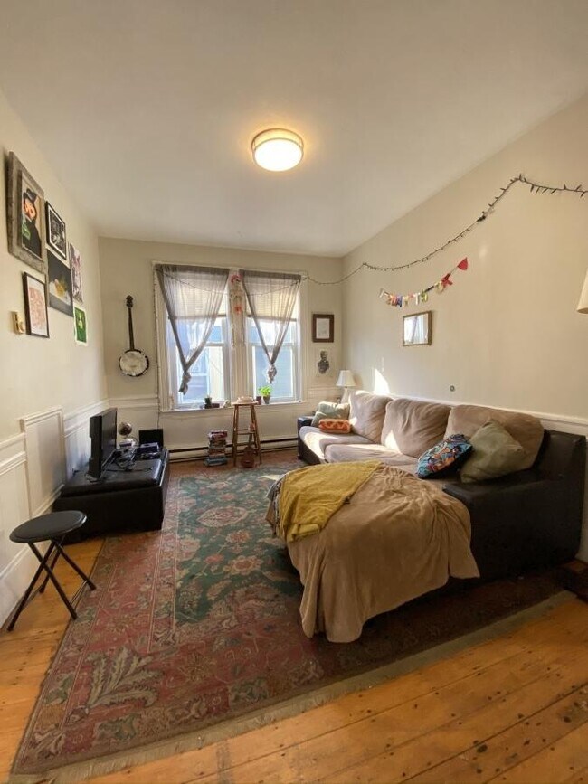 Building Photo - 3 bedroom in Boston MA