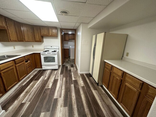 Building Photo - NSP-647/649(A&amp;B)