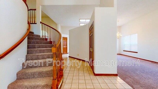 Foto del edificio - 8429 Vineyard Ridge Ct NE