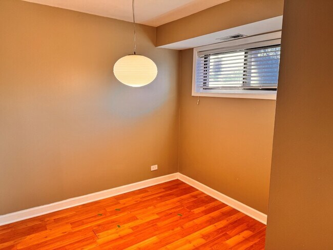 Foto del edificio - 2212 Country Club Dr